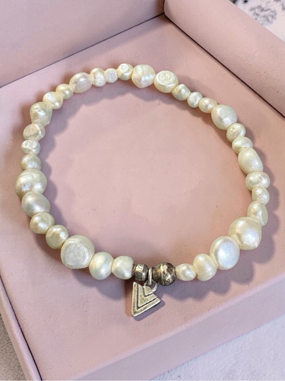 Silpada Freshwater Pearl Stretch Bracelet with Sterling Silver Beads/Tag